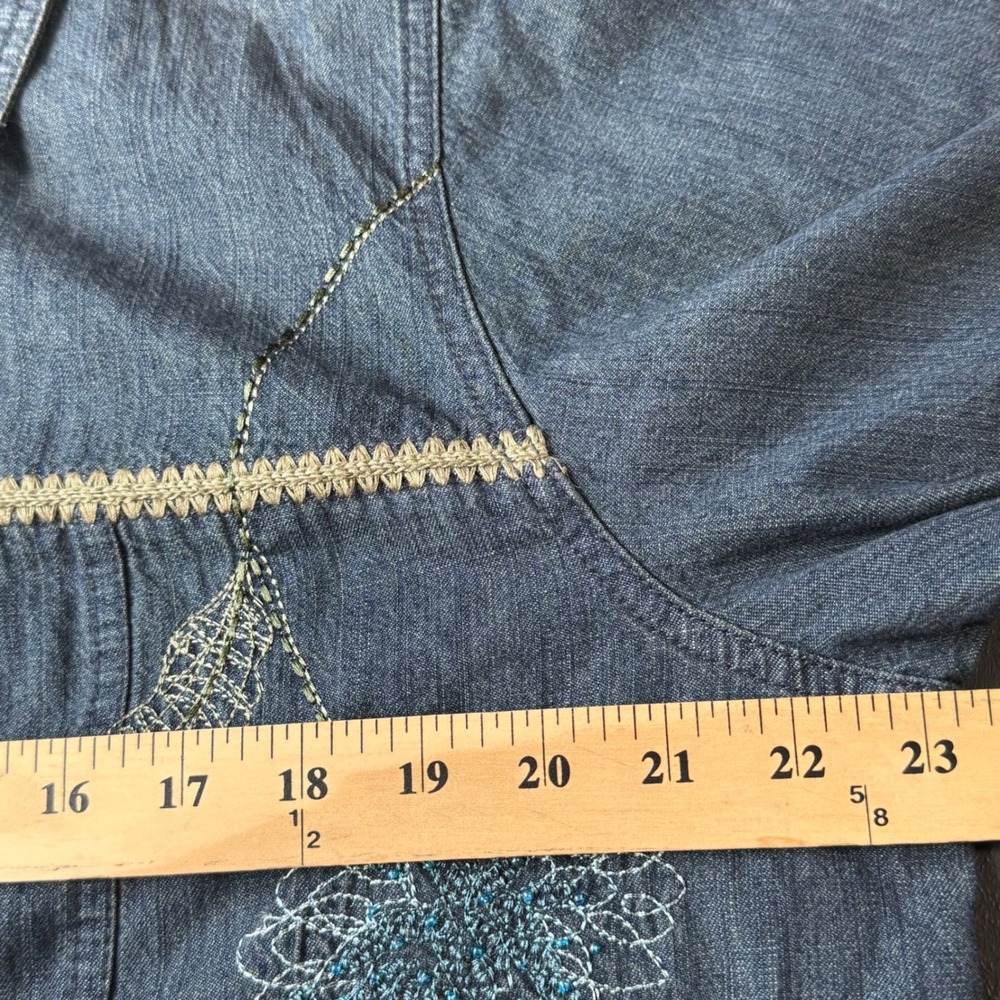 Vintage Denim Jacket Womens 1X Blue Floral Embroidered Button Front Boho Y2K - Picture 6 of 8